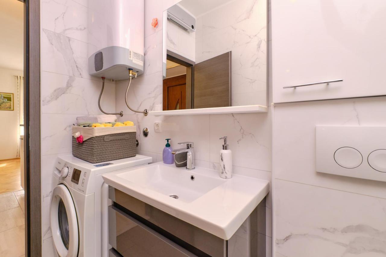 Snjezana Apartman Mali Lošinj Kültér fotó